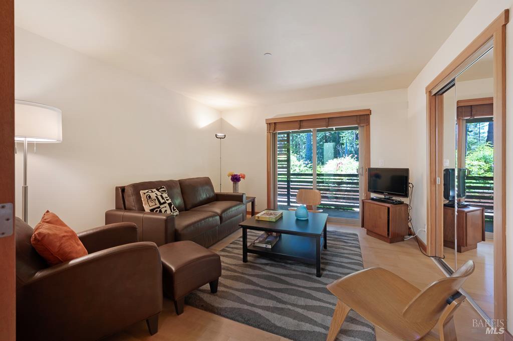 21995-21997 Ansel Court Jenner CA 95450