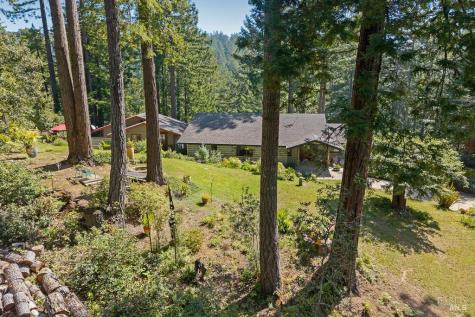 21995-21997 Ansel Court Jenner CA 95450