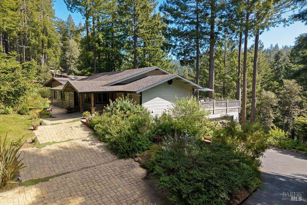 21995-21997 Ansel Court Jenner CA 95450