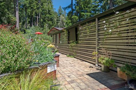 21995-21997 Ansel Court Jenner CA 95450