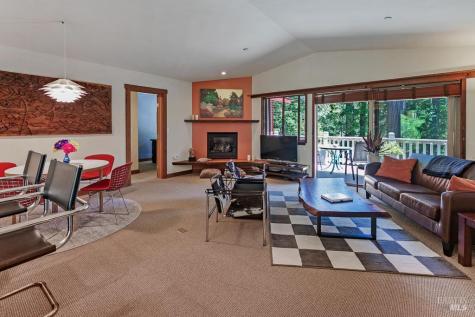 21995-21997 Ansel Court Jenner CA 95450