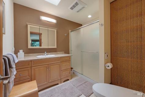21995-21997 Ansel Court Jenner CA 95450