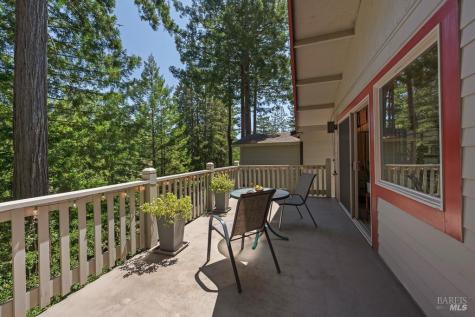 21995-21997 Ansel Court Jenner CA 95450