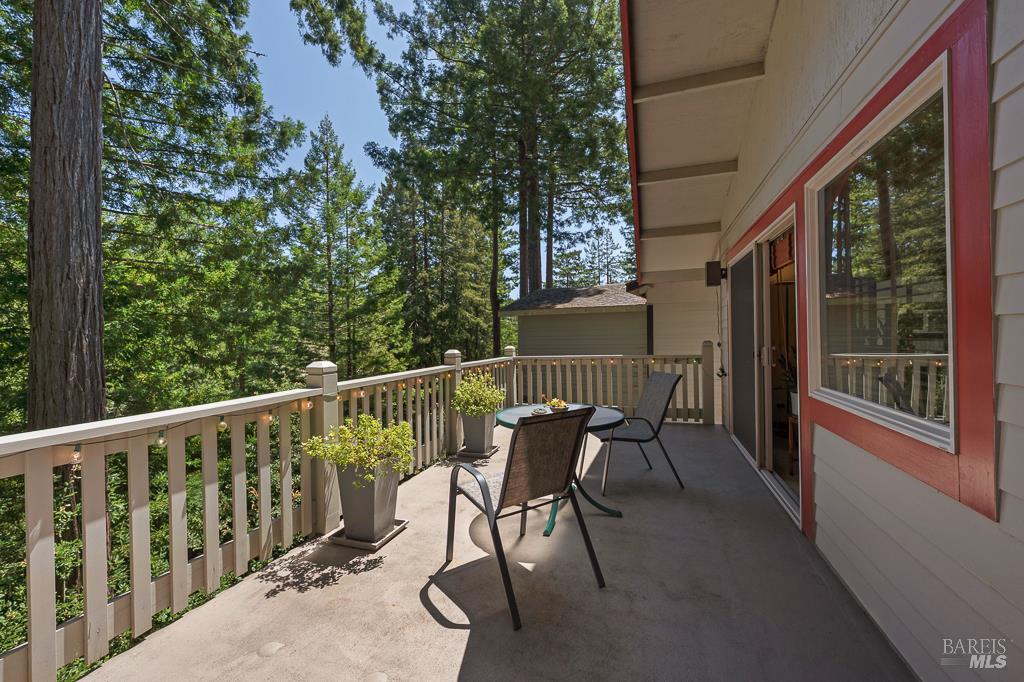 21995-21997 Ansel Court Jenner CA 95450