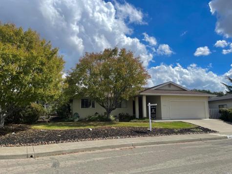 8832 Hood Mountain Circle Santa Rosa CA 95409