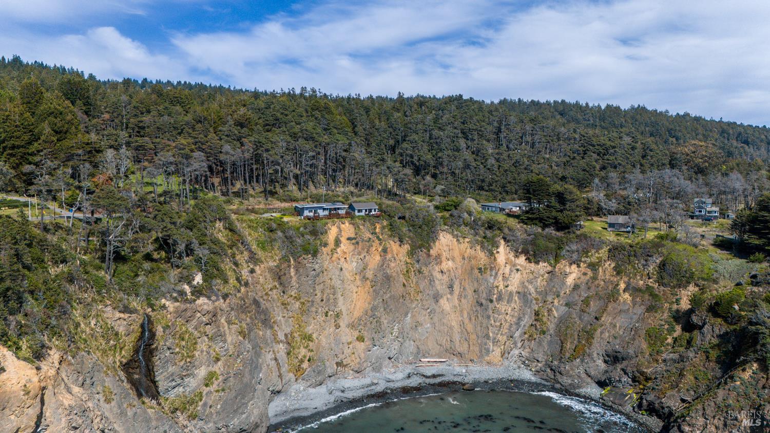33500 S Highway 1 Gualala CA 95445