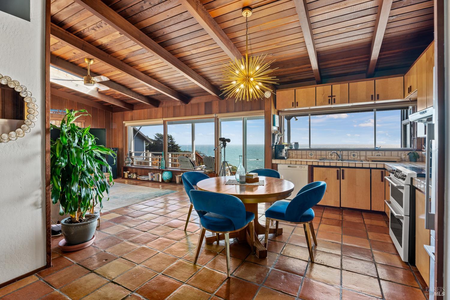 33500 S Highway 1 Gualala CA 95445
