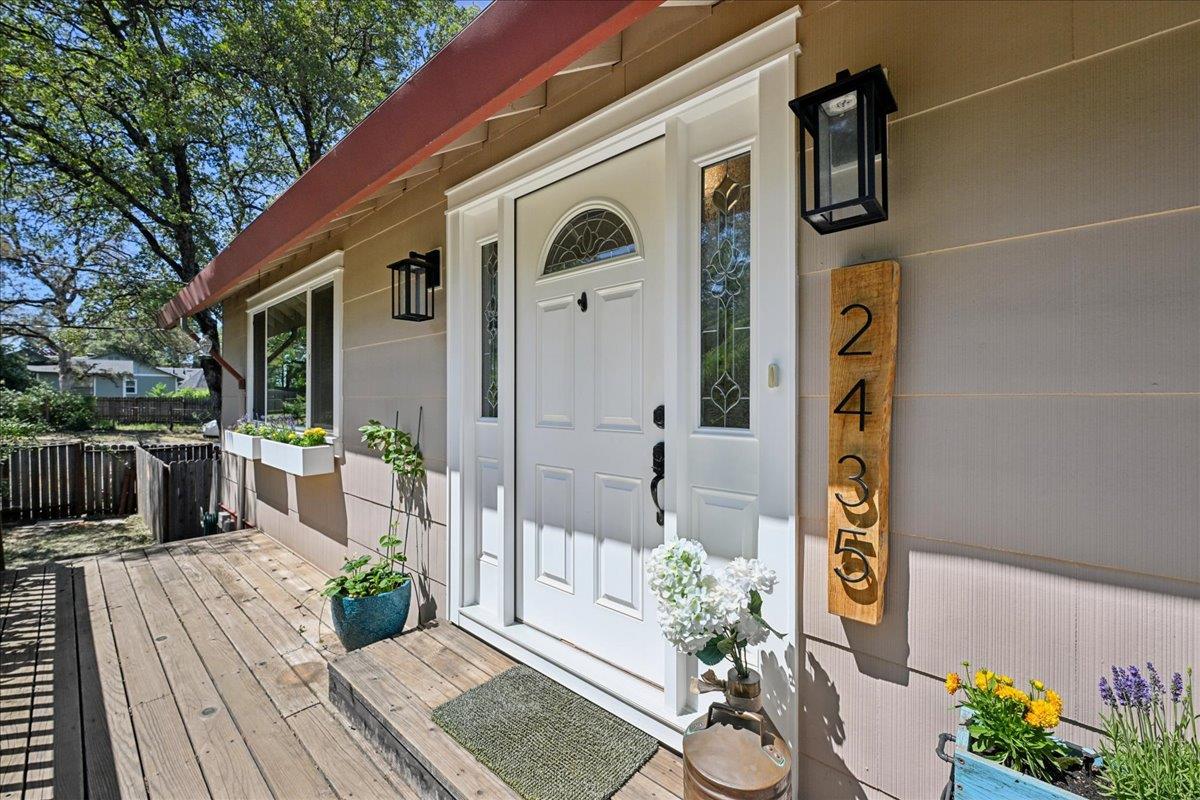 2435 Short Lane Auburn CA 95603