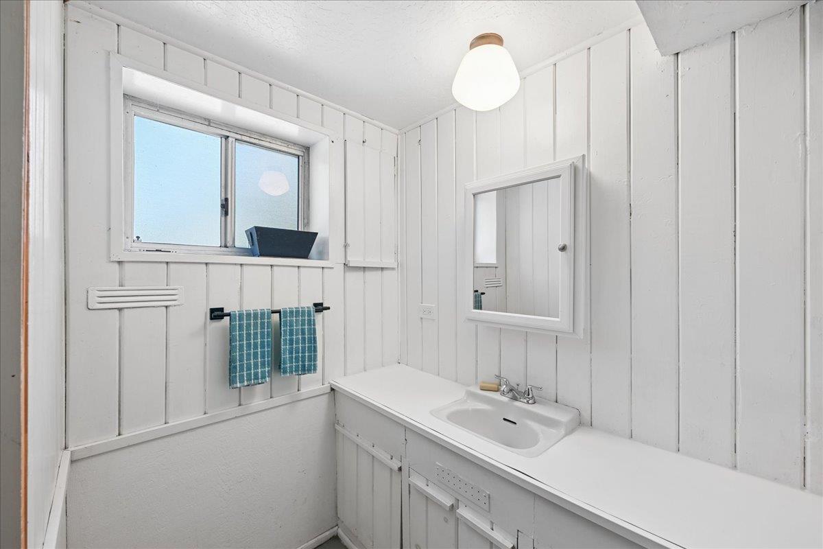 2435 Short Lane Auburn CA 95603