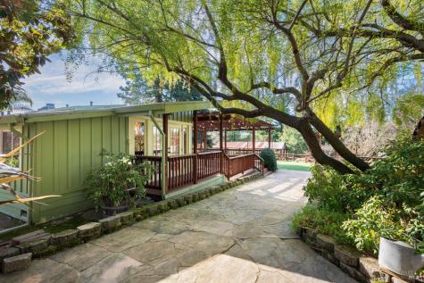 5186-5220 Highway 116 Highway S Sebastopol CA 95472