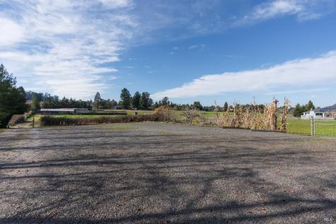 5186-5220 Highway 116 Highway S Sebastopol CA 95472