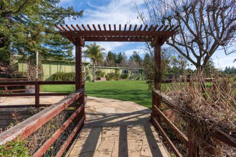 5186-5220 Highway 116 Highway S Sebastopol CA 95472