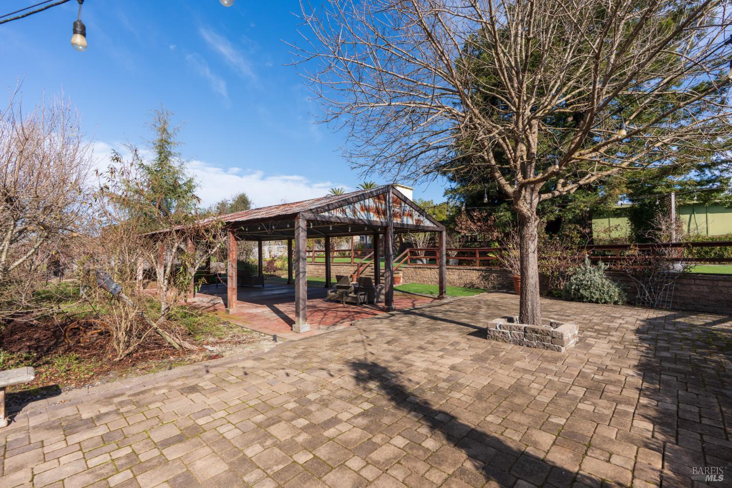 5186-5220 Highway 116 Highway S Sebastopol CA 95472