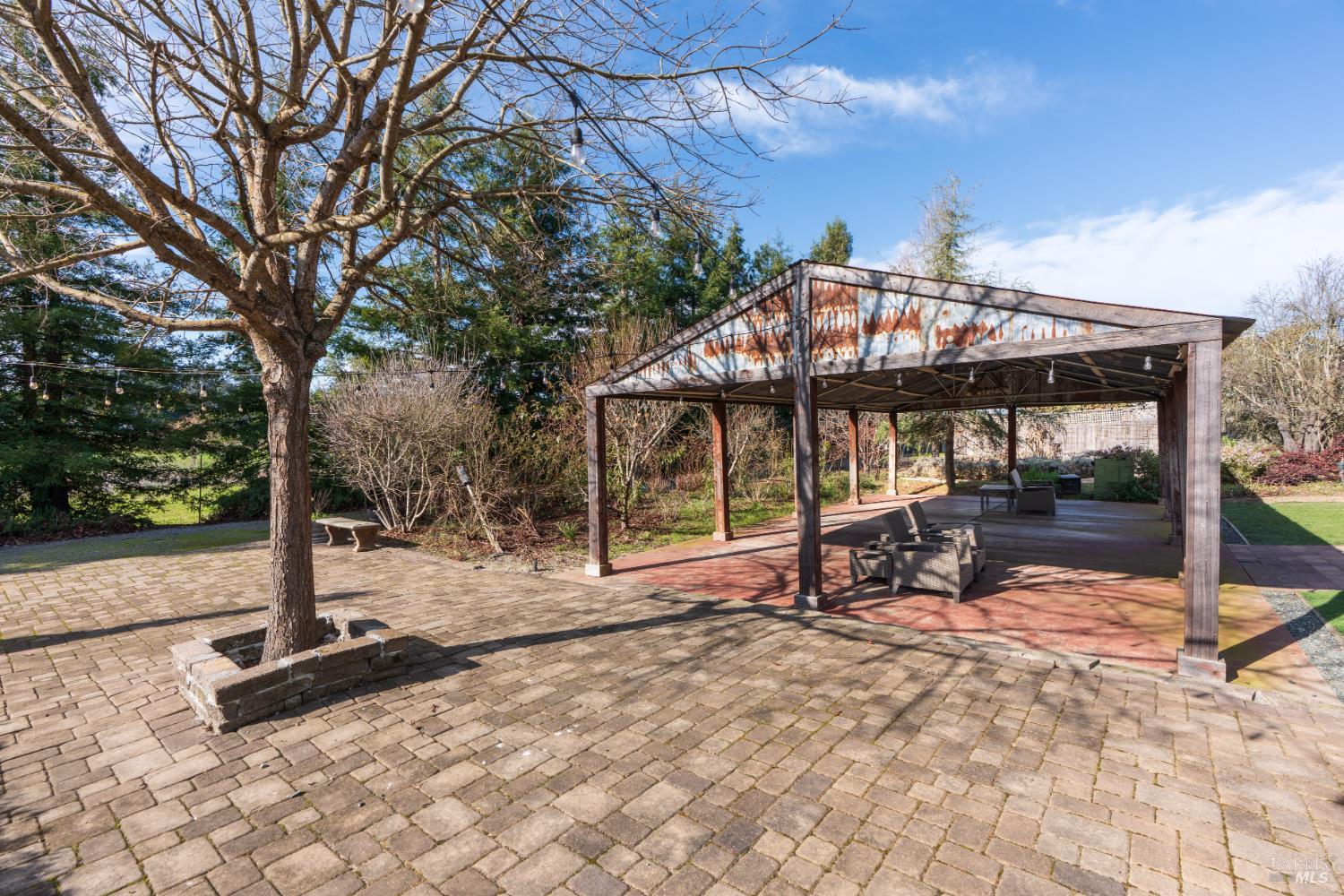 5186-5220 Highway 116 Highway S Sebastopol CA 95472