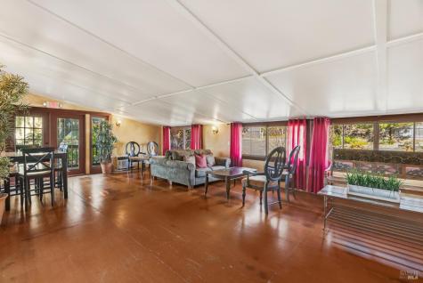5186-5220 Highway 116 Highway S Sebastopol CA 95472