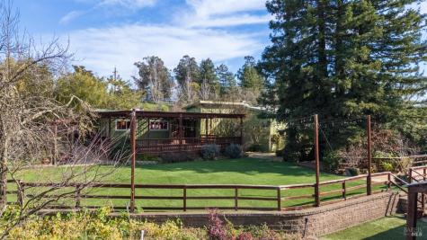 5186-5220 Highway 116 Highway S Sebastopol CA 95472
