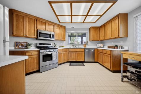 26 Jason Court Petaluma CA 94954