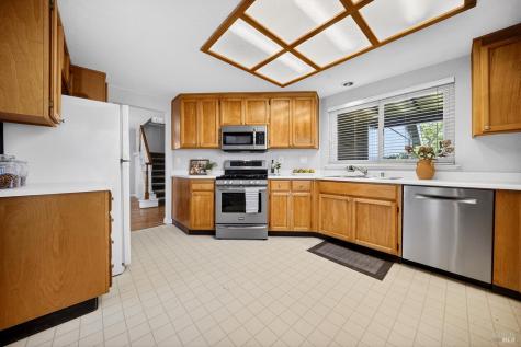 26 Jason Court Petaluma CA 94954