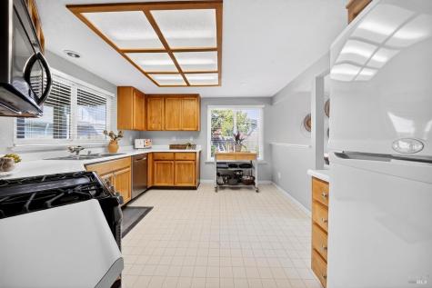 26 Jason Court Petaluma CA 94954