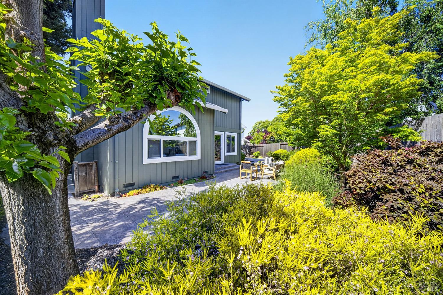 26 Jason Court Petaluma CA 94954
