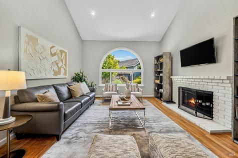 26 Jason Court Petaluma CA 94954