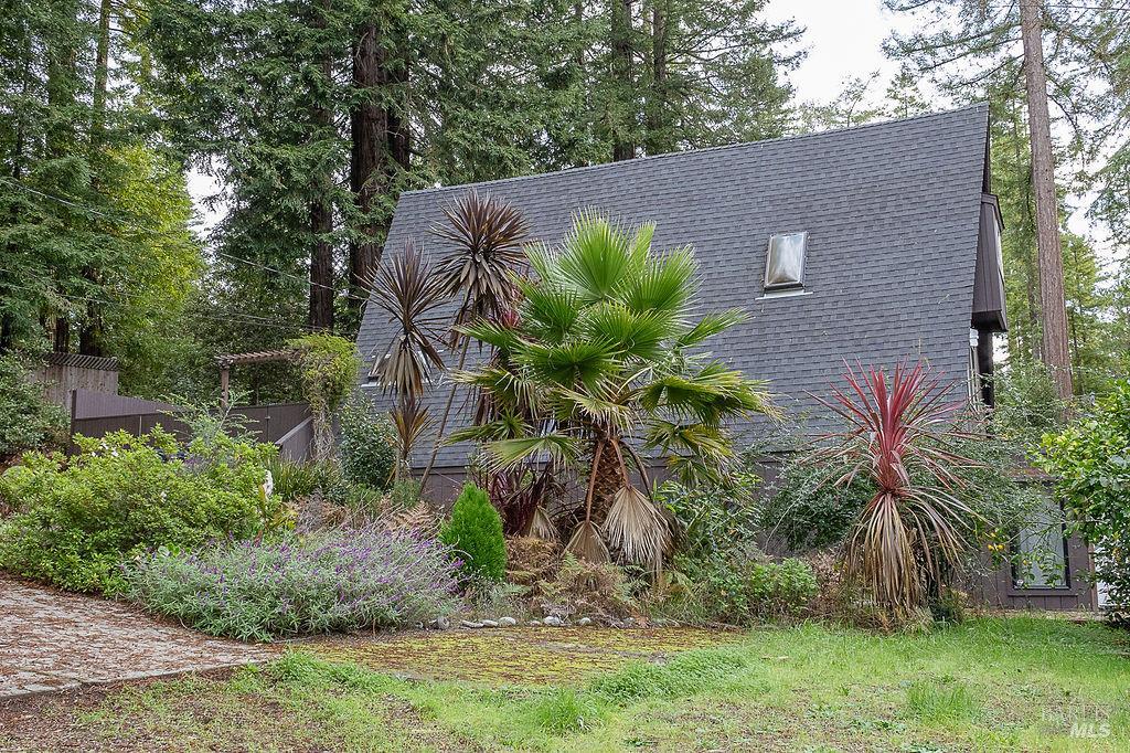 46151 Pacific Woods Road Gualala CA 95445