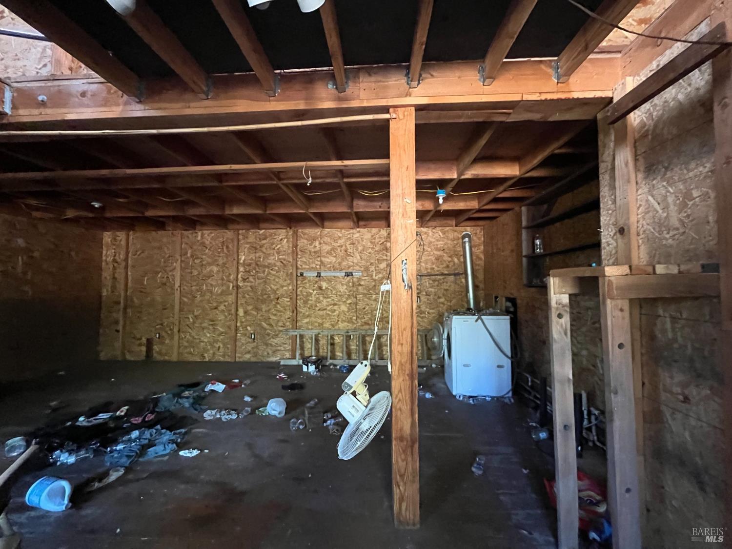 27595 19 N 16 Road Potter Valley CA 95469