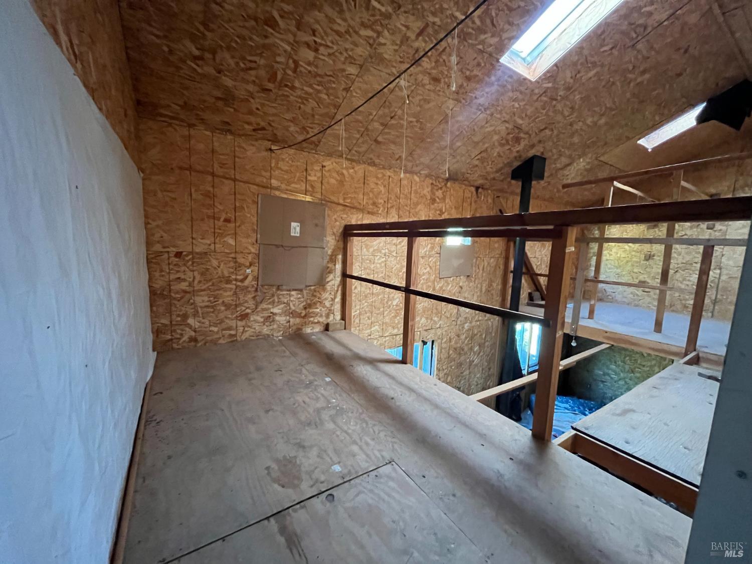 27595 19 N 16 Road Potter Valley CA 95469
