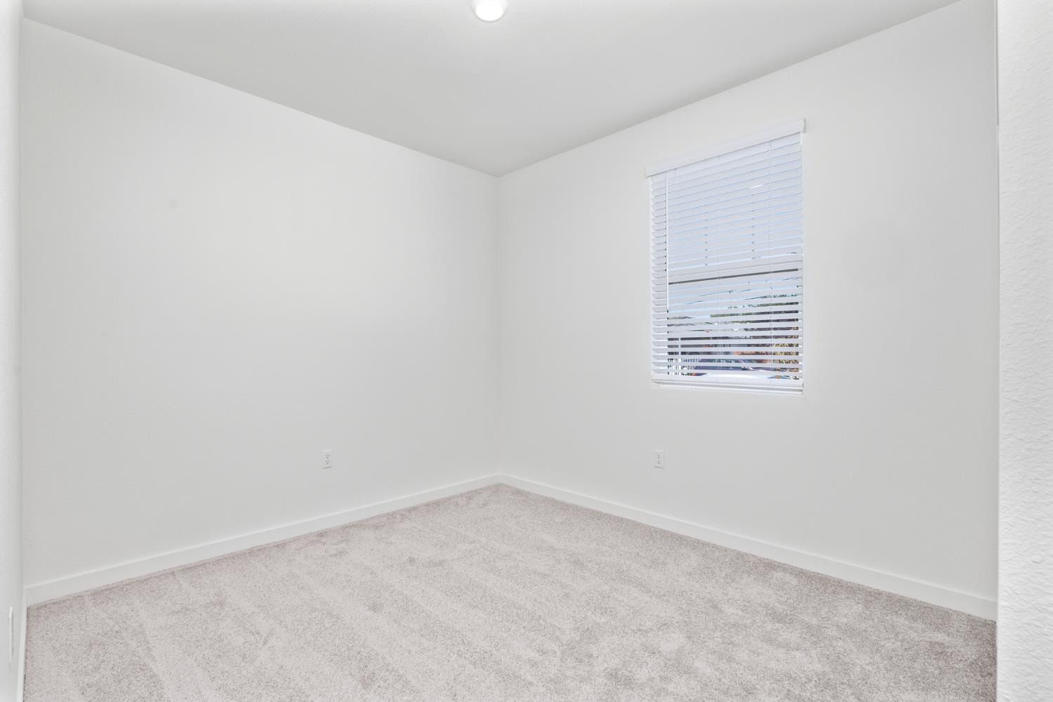 2283 Ghirardelli Linda CA 95901