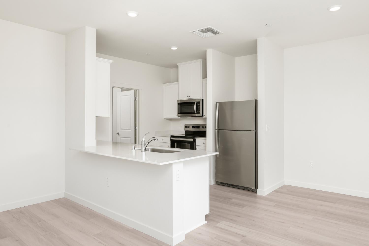2283 Ghirardelli Linda CA 95901