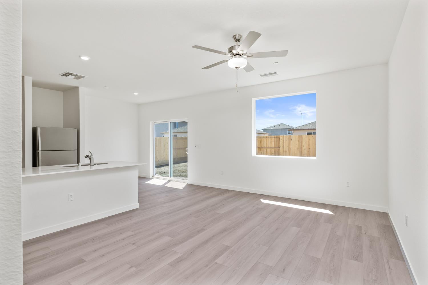 2283 Ghirardelli Linda CA 95901