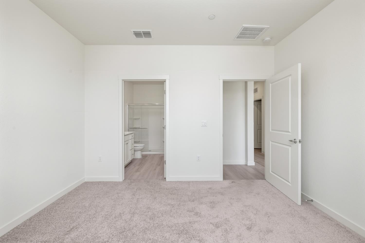 2283 Ghirardelli Linda CA 95901