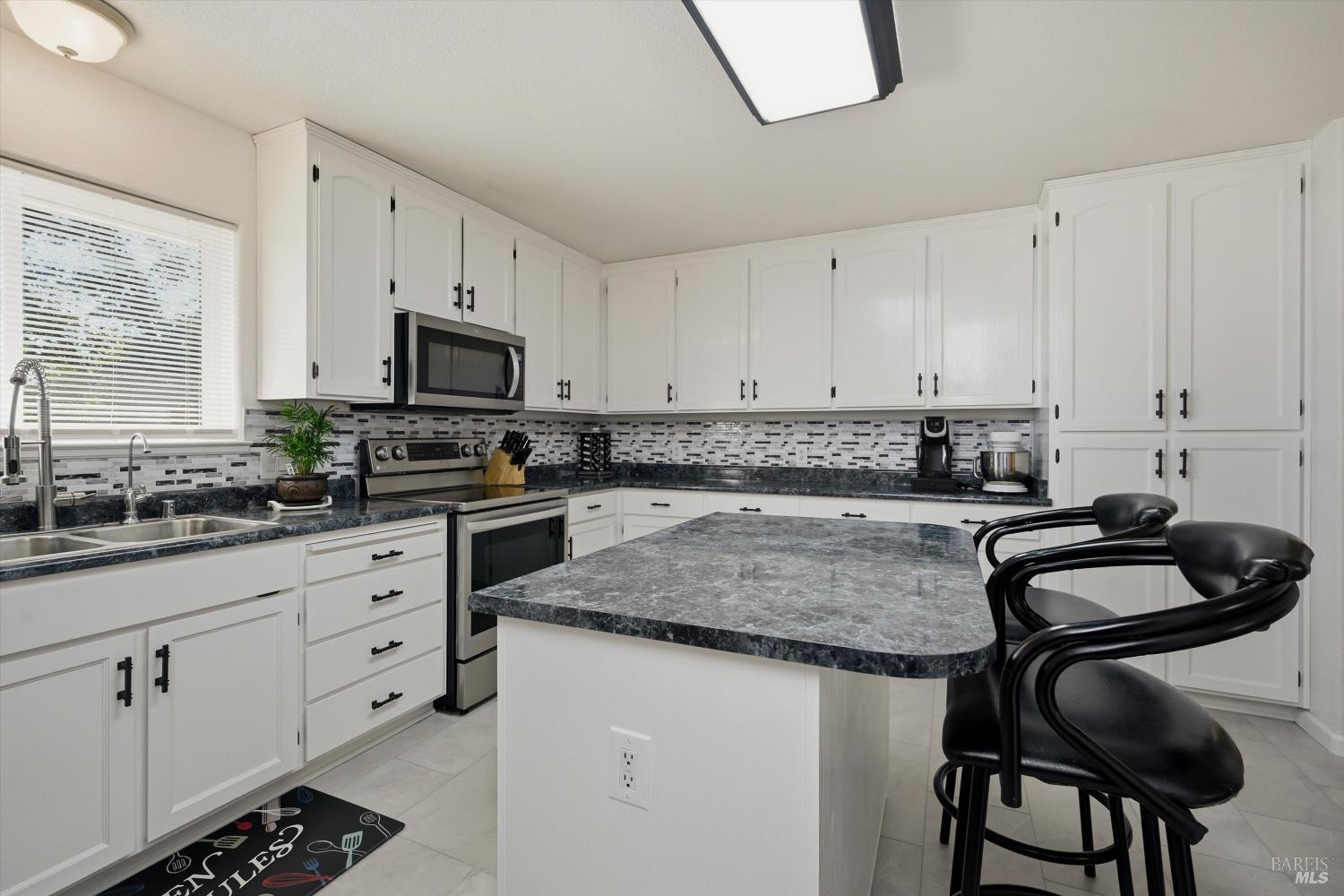 18685 Oak Grove Road Hidden Valley Lake CA 95467