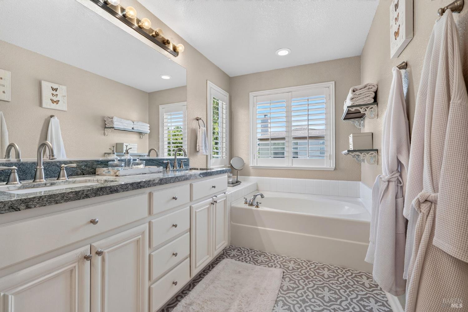 132 Decanter Circle Windsor CA 95492