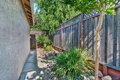 132 Decanter Circle Windsor CA 95492