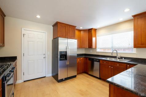 4558 Flores Avenue Rohnert Park CA 94928
