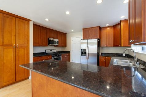 4558 Flores Avenue Rohnert Park CA 94928