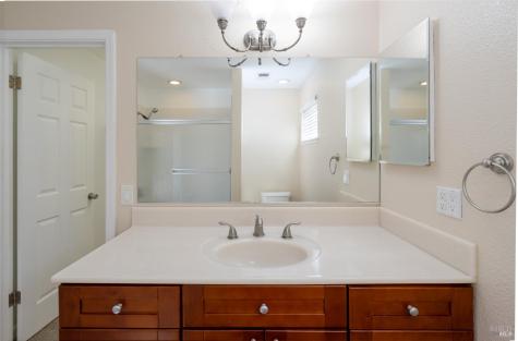 4558 Flores Avenue Rohnert Park CA 94928