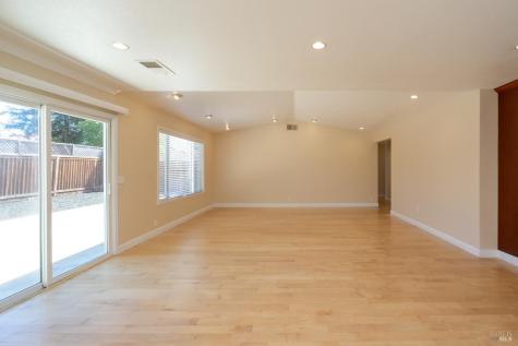 4558 Flores Avenue Rohnert Park CA 94928