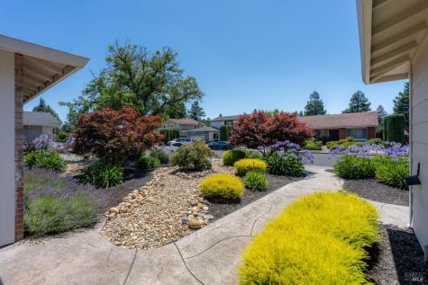 4558 Flores Avenue Rohnert Park CA 94928