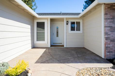 4558 Flores Avenue Rohnert Park CA 94928