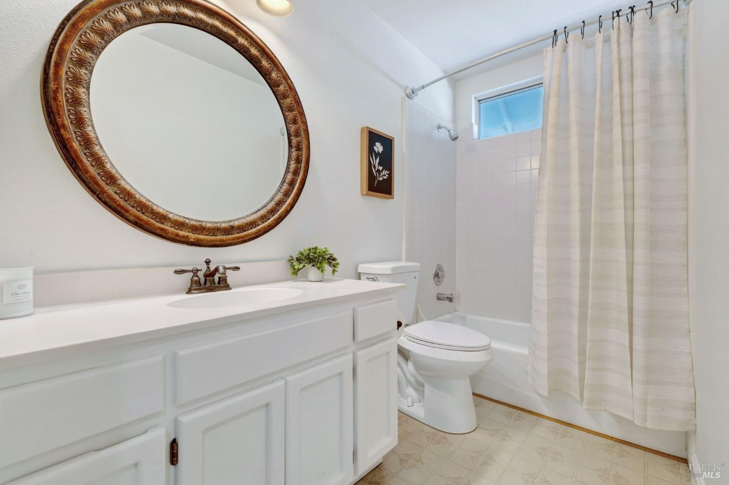2088 Bock Street Santa Rosa CA 95403