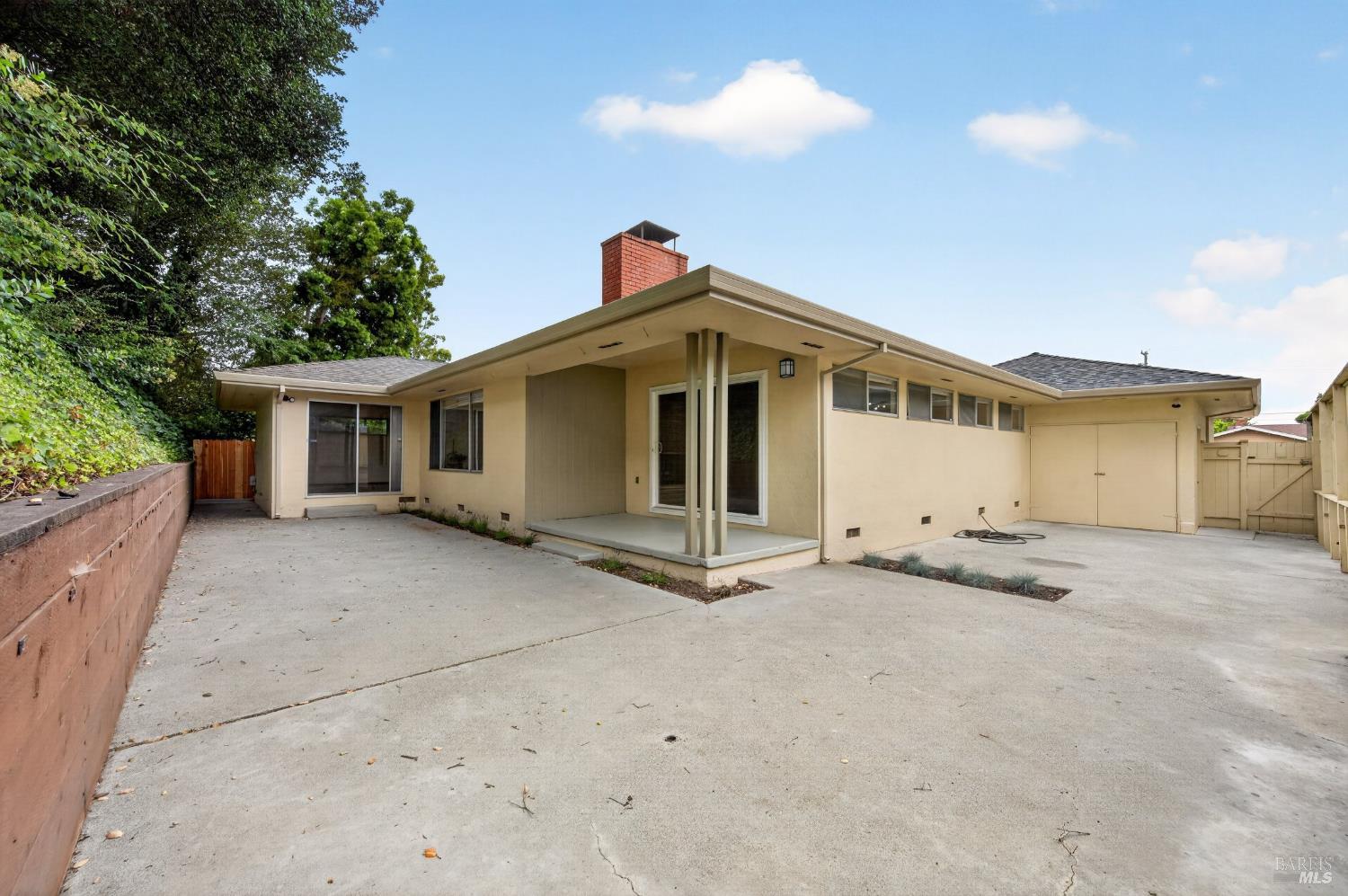 411 Valle Vista Avenue Vallejo CA 94590
