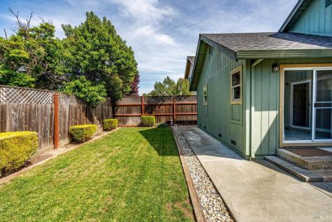 2007 Jackrabbit Court Santa Rosa CA 95403