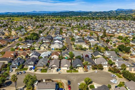 2007 Jackrabbit Court Santa Rosa CA 95403