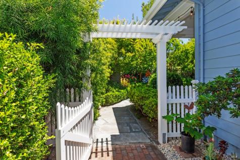 664 2nd Street E Sonoma CA 95476