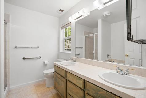 323 Portofino Way Cloverdale CA 95425