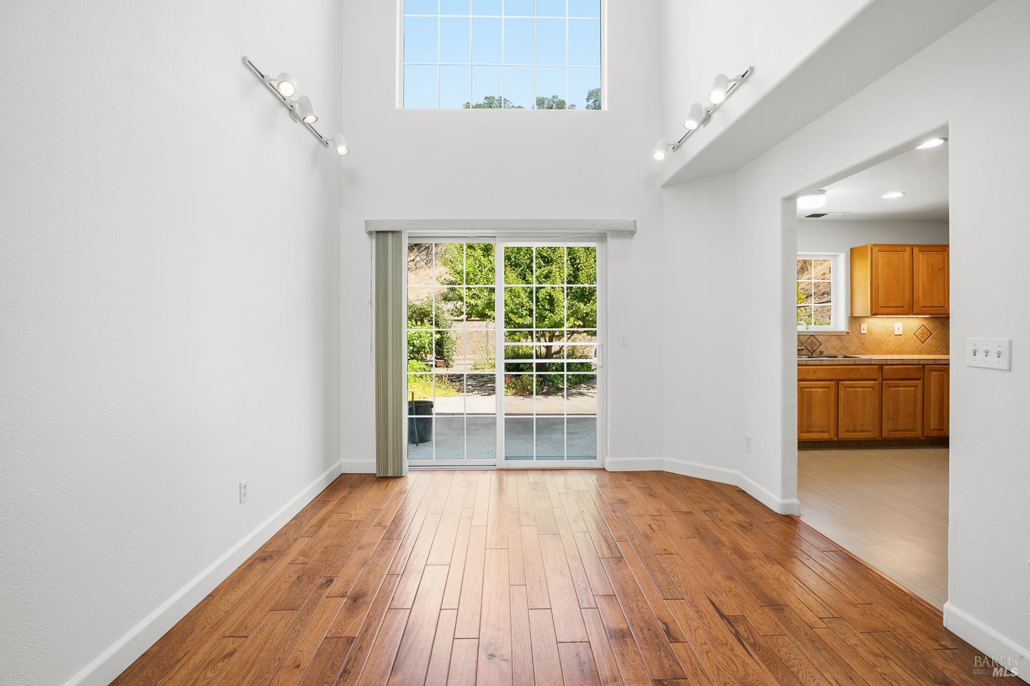 323 Portofino Way Cloverdale CA 95425