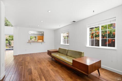 323 Portofino Way Cloverdale CA 95425