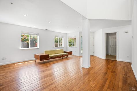 323 Portofino Way Cloverdale CA 95425